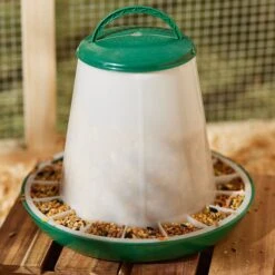 Healthy Harvest Whole & Hearty 17% Protein Layer Chicken Feed -Meadow Farm 200022 PT3. AC SS1800 V1680640434