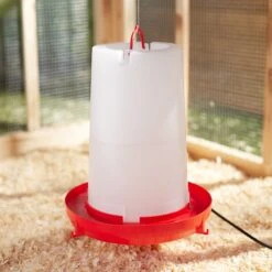 Farm Innovators Heated All-Season Poultry Fount, 3-gal -Meadow Farm 253487 PT4. AC SS1800 V1683922988