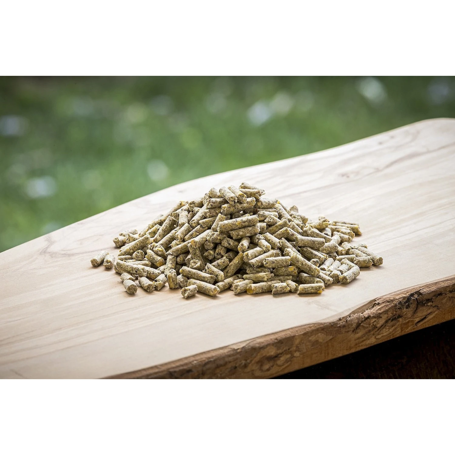 Modesto Milling Organic Non-Soy 17% Protein Layer Pellets Chicken Feed 2 Modesto Milling Organic Non-Soy 17% Protein Layer Pellets Chicken Feed - Image 2