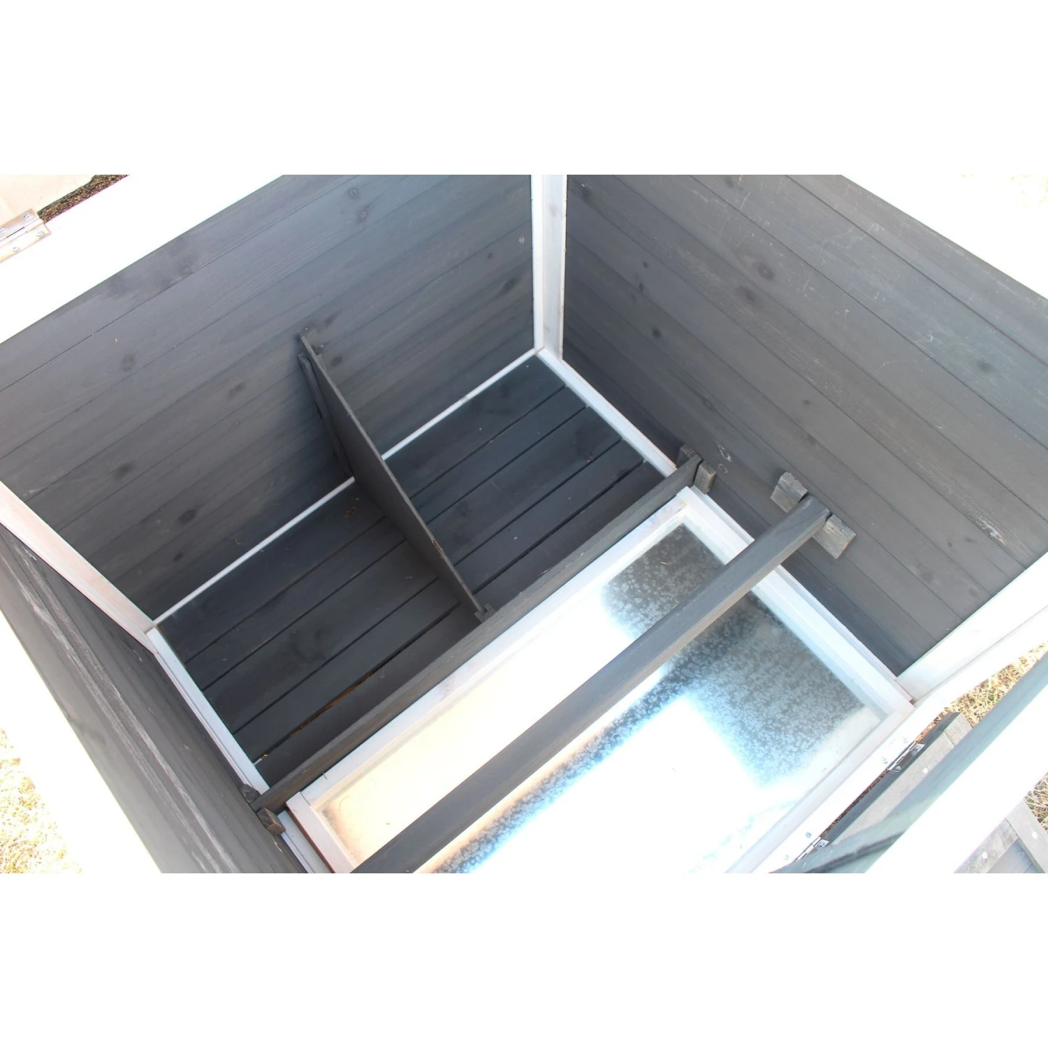 Zylina Nesting & Roosting Box 5 Zylina Nesting & Roosting Box - Image 5